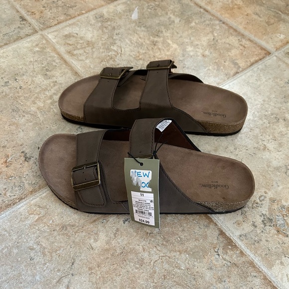 GOODFELLOW & CO. SANDALS - Picture 3 of 6